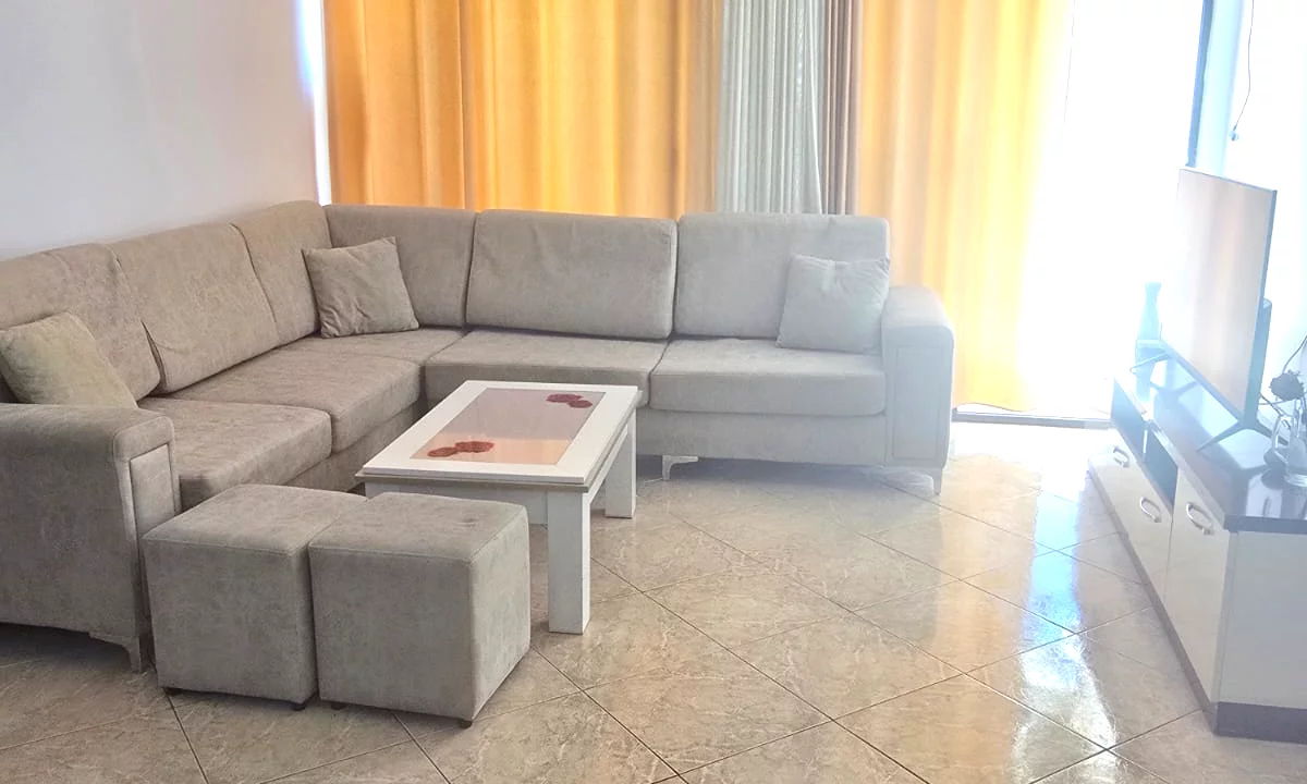 Jepet me qera Apartament 1+1.