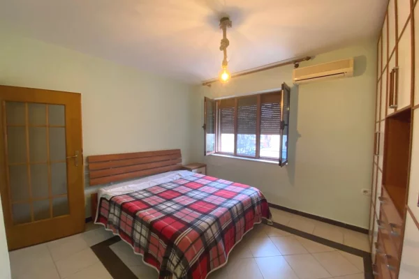 Jepet  me qera Apartament 1+1