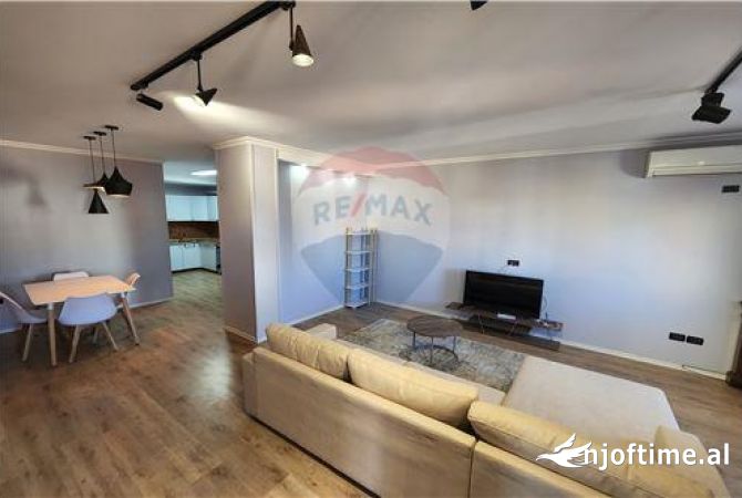 Shtepi me qera 2+1 ne Tirane - 800 Euro