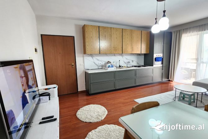Shtepi me qera Apartament ne Tirane, 1+1, Mobilimi E mobiluar, Pagesa 600  Euro.