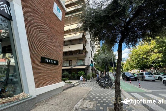 Ambient biznesi me qera 3+1 ne Tirane - 4,000 Euro