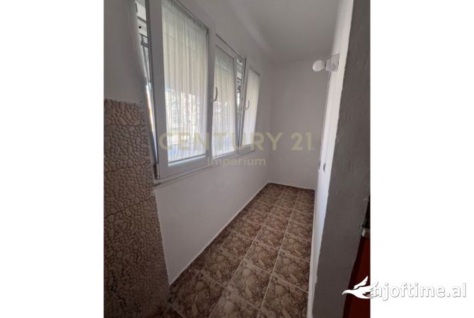 Shtepi ne shitje 1+1 ne Tirane - 67,000 Euro