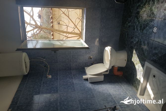 Shtepi me qera Shtepi Private ne Tirane, 1+1, Mobilimi Pjeserisht e mobiluar, Pagesa 29,000  Leke.