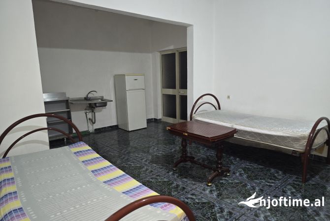 Shtepi me qera 1+1 ne Tirane - 29,000 Leke