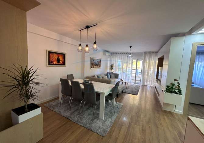 Shtepi me qera 2+1 ne Tirane - 800 Euro