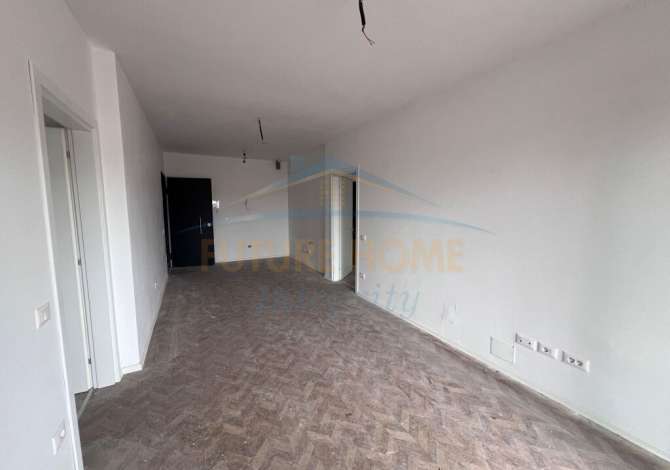 Ambient biznesi me qera 2+1 ne Tirane - 1,300 Euro