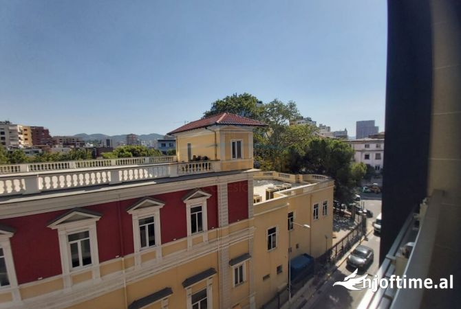 Shtepi me qera Apartament ne Tirane, 1+1, Mobilimi E mobiluar, Pagesa 1,000  Euro.