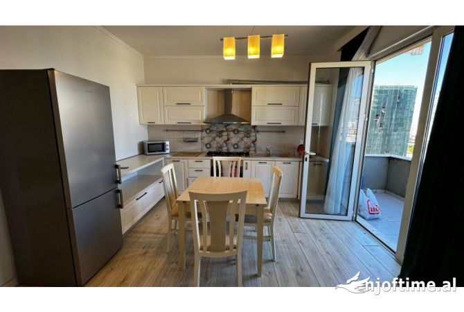 Shtepi ne shitje Apartament ne Tirane, 2+1, Mobilimi E mobiluar, Pagesa 195,000  Euro.