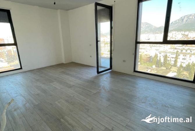 Shtepi ne shitje 3+1 ne Tirane - 244,000 Euro