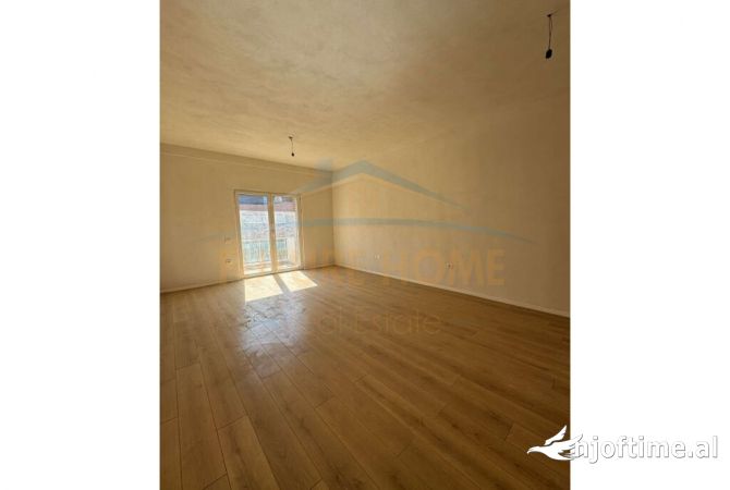 Shtepi ne shitje 2+1 ne Tirane - 130,000 Euro