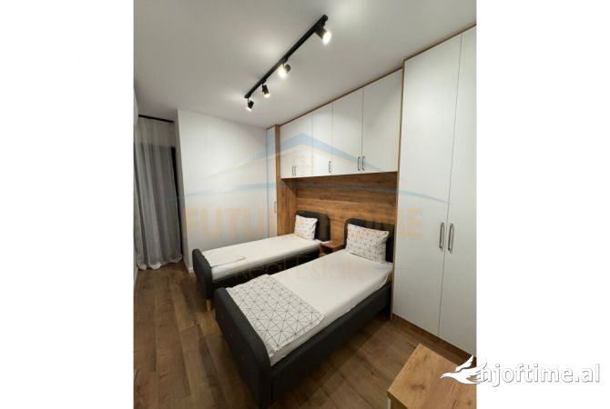 Shtepi ne shitje Apartament ne Tirane, 2+1, Mobilimi E mobiluar, Pagesa 239,000  Euro.