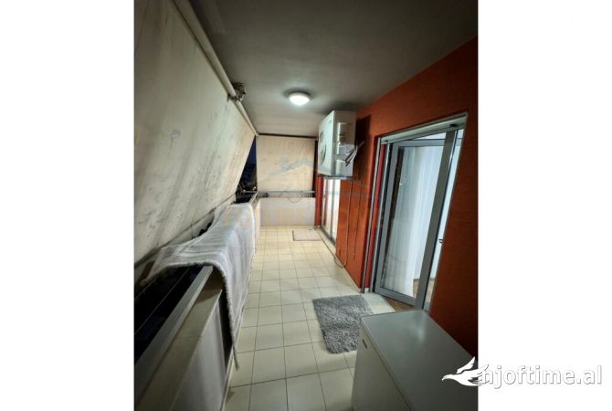Shtepi me qera Apartament ne Tirane, 3+1, Mobilimi E mobiluar, Pagesa 850  Euro.