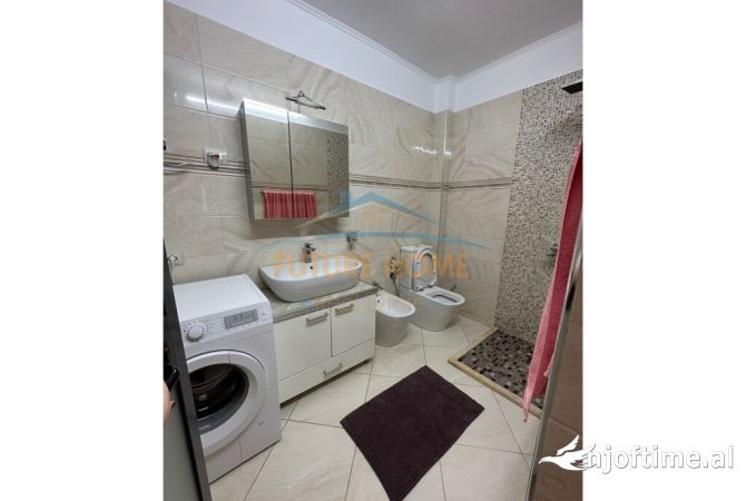 Shtepi me qera Apartament ne Tirane, 2+1, Mobilimi E mobiluar, Pagesa 700  Euro.