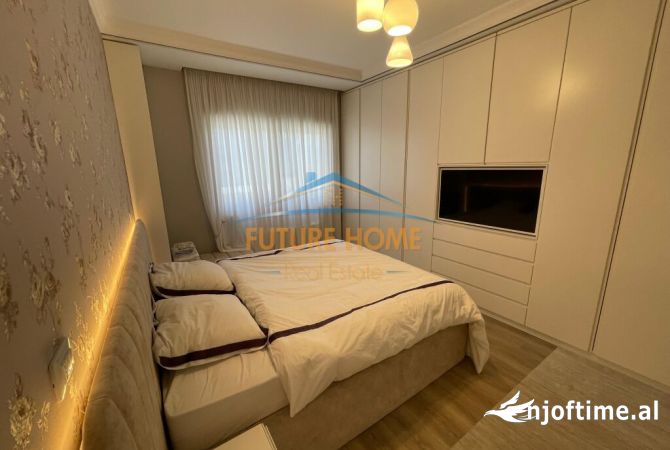 Shtepi ne shitje Apartament ne Tirane, 2+1, Mobilimi E mobiluar, Pagesa 220,000  Euro.
