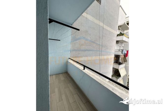 Shtepi ne shitje Apartament ne Tirane, 2+1, Mobilimi E mobiluar, Pagesa 176,000  Euro.