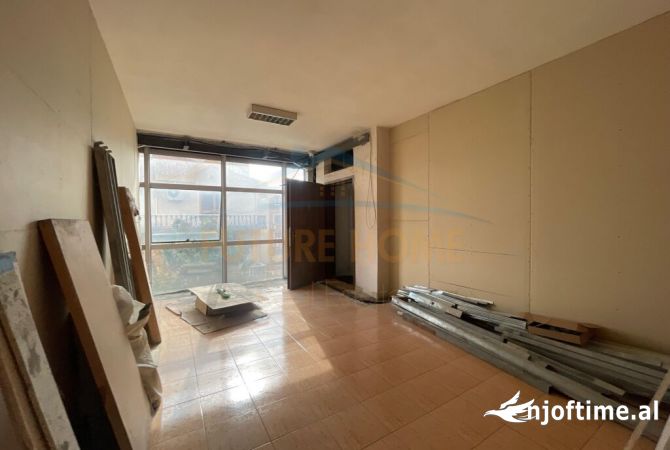 Qera, Ambjent, Kinostudio, Tirane.