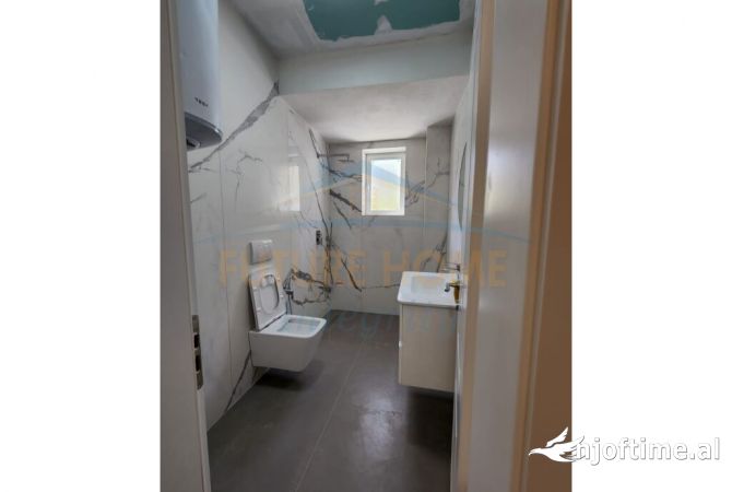 Shtepi ne shitje Apartament ne Tirane, 2+1, Mobilimi Bosh, pa mobiluar, Pagesa 140,000  Euro.