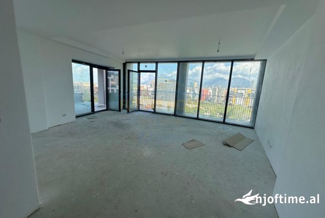 Ambient biznesi me qera 3+1 ne Tirane - 2,500 Euro