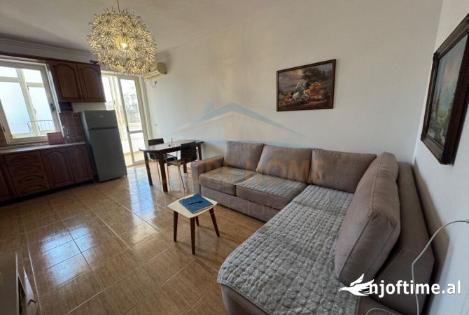 Shtepi me qera 2+1 ne Tirane - 550 Euro