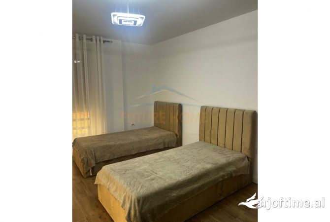 Shtepi me qera Apartament ne Tirane, 3+1, Mobilimi E mobiluar, Pagesa 800  Euro.