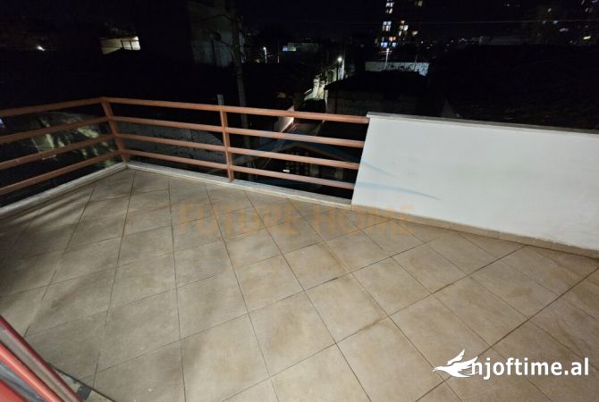 Shtepi ne shitje Apartament ne Tirane, 2+1, Mobilimi Bosh, pa mobiluar, Pagesa 260,000  Euro.