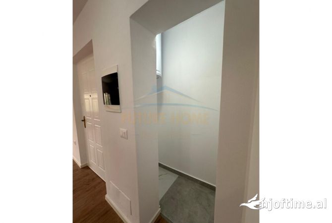 Shtepi ne shitje Apartament ne Tirane, 1+1, Mobilimi Bosh, pa mobiluar, Pagesa 75,000  Euro.