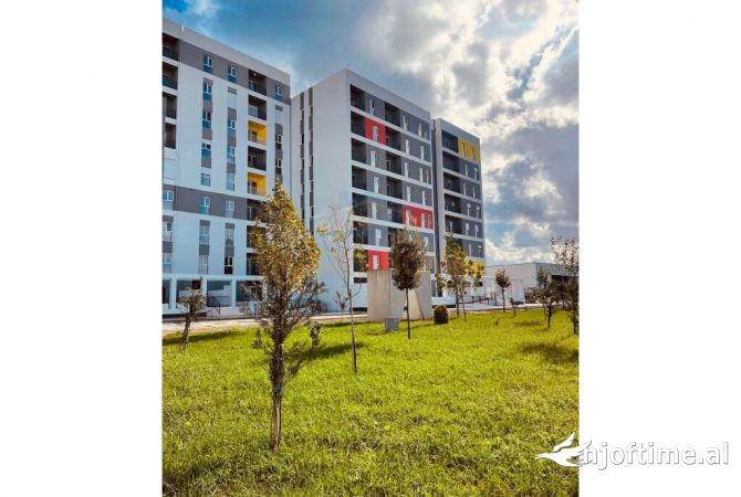 Shtepi ne shitje Apartament ne Tirane, 2+1, Mobilimi Bosh, pa mobiluar, Pagesa 108,000  Euro.