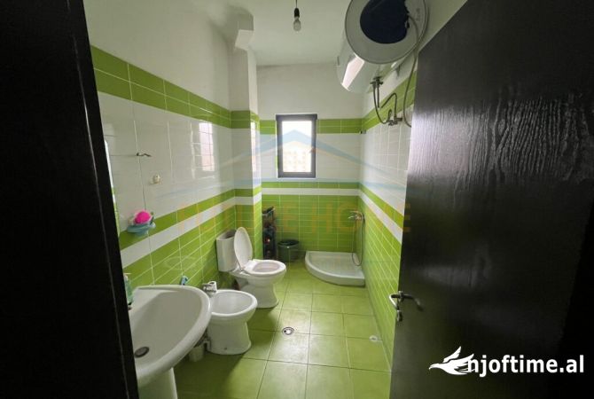 Shtepi ne shitje Apartament ne Tirane, 1+1, Mobilimi E mobiluar, Pagesa 94,500  Euro.