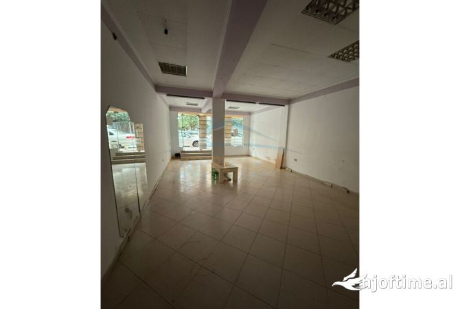 Ambient biznesi ne shitje 3+1 ne Tirane - 95,000 Euro