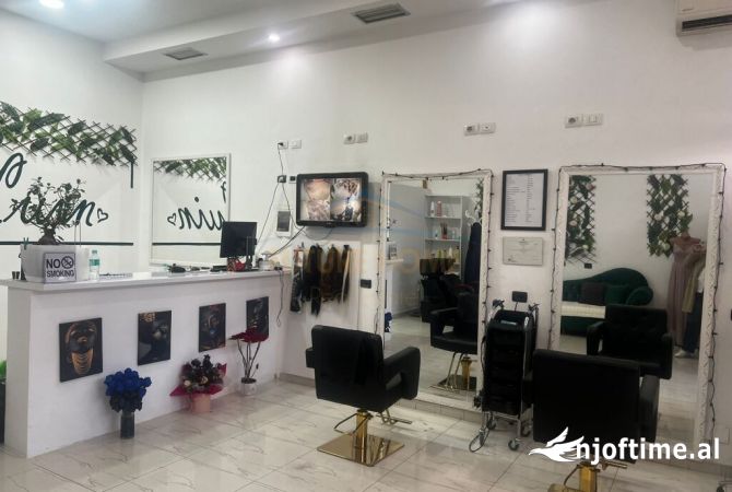 Ambient biznesi me qera 3+1 ne Tirane - 700 Euro