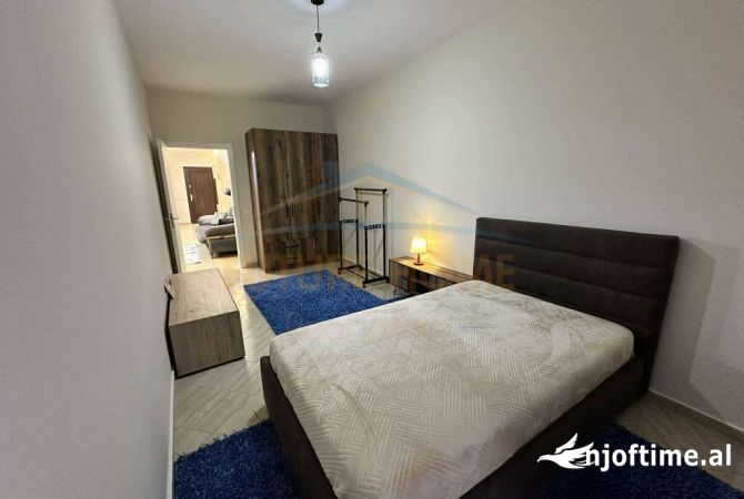 Shtepi ne shitje Apartament ne Tirane, 2+1, Mobilimi E mobiluar, Pagesa 162,000  Euro.