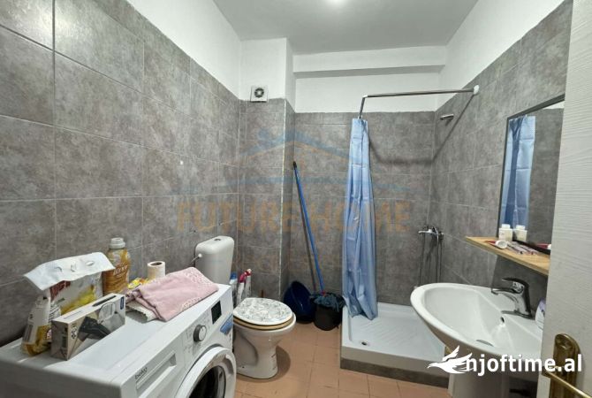 Shtepi ne shitje Apartament ne Tirane, 1+1, Mobilimi E mobiluar, Pagesa 83,000  Euro.