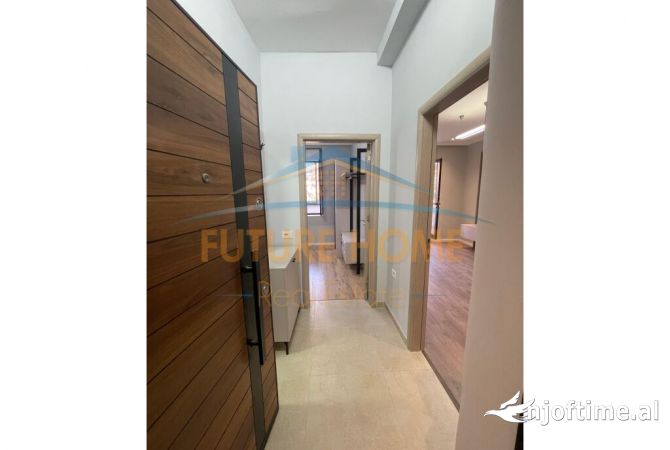 Qera, Zyre, Kinema Agimi, Tirane