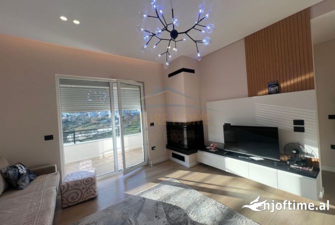 Shtepi me qera Vila Luksoze ne Tirane, 7+1, Mobilimi E mobiluar, Pagesa 6,500  Euro.