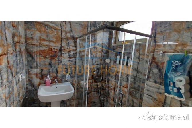 Shtepi ne shitje Apartament ne Durres, 3+1, Mobilimi E mobiluar, Pagesa 280,000  Euro.