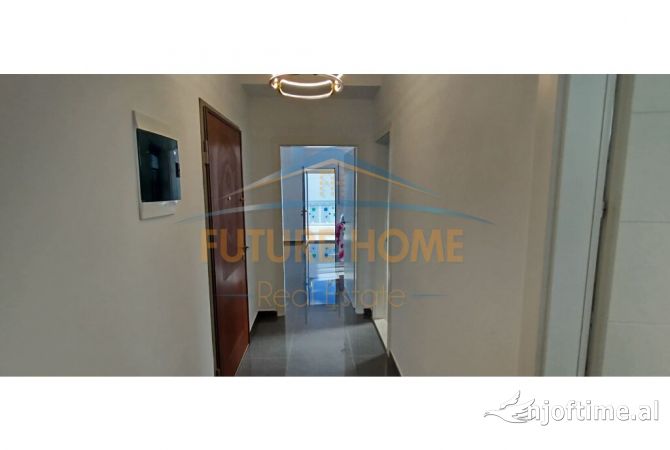 Shtepi ne shitje Apartament ne Durres, 3+1, Mobilimi E mobiluar, Pagesa 280,000  Euro.