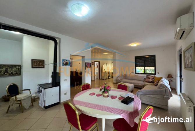 Shtepi me qera 2+1 ne Tirane - 400 Euro