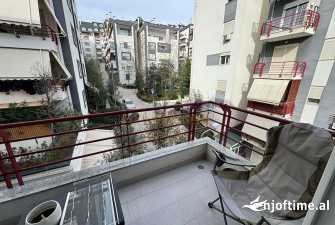 Shtepi ne shitje Apartament ne Tirane, 2+1, Mobilimi E mobiluar, Pagesa 207,000  Euro.