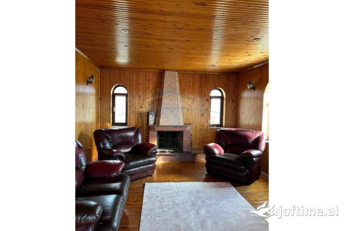 Shtepi ne shitje Vila Luksoze ne Tirane, 7+1, Mobilimi E mobiluar, Pagesa 1,380,000  Euro.