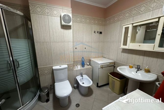 Shtepi me qera Apartament ne Tirane, 2+1, Mobilimi E mobiluar, Pagesa 750  Euro.