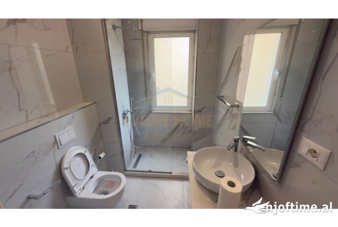 Shtepi me qera Apartament ne Tirane, 2+1, Mobilimi E mobiluar, Pagesa 900  Euro.