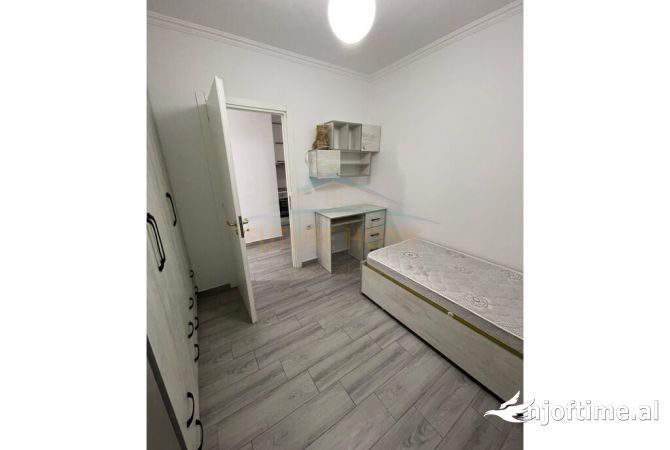 Shtepi me qera Apartament ne Tirane, 2+1, Mobilimi E mobiluar, Pagesa 550  Euro.