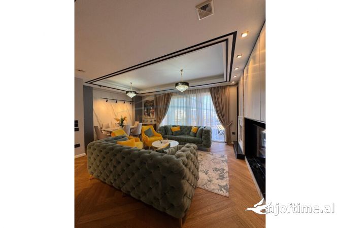 Shtepi me qera 2+1 ne Tirane - 2,500 Euro