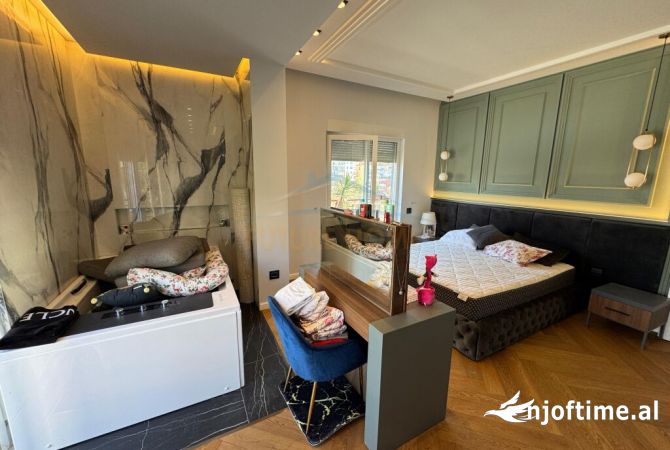 Shtepi me qera Apartament ne Tirane, 2+1, Mobilimi E mobiluar, Pagesa 2,500  Euro.