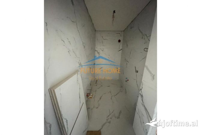 Shtepi ne shitje Apartament ne Tirane, 2+1, Mobilimi Bosh, pa mobiluar, Pagesa 160,000  Euro.