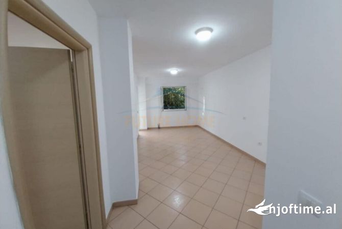Shtepi me qera 2+1 ne Tirane - 350 Euro