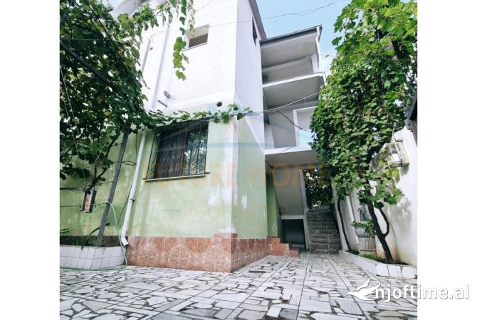 Shtepi me qera Apartament ne Tirane, 2+1, Mobilimi E mobiluar, Pagesa 425  Euro.