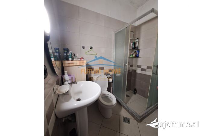 Shtepi ne shitje Shtepi Private ne Tirane, 6+1, Mobilimi E mobiluar, Pagesa 162,000  Euro.