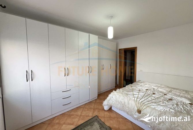 Shtepi ne shitje Apartament ne Tirane, 2+1, Mobilimi E mobiluar, Pagesa 127,000  Euro.