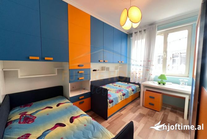 Shtepi me qera Apartament ne Tirane, 2+1, Mobilimi E mobiluar, Pagesa 650  Euro.